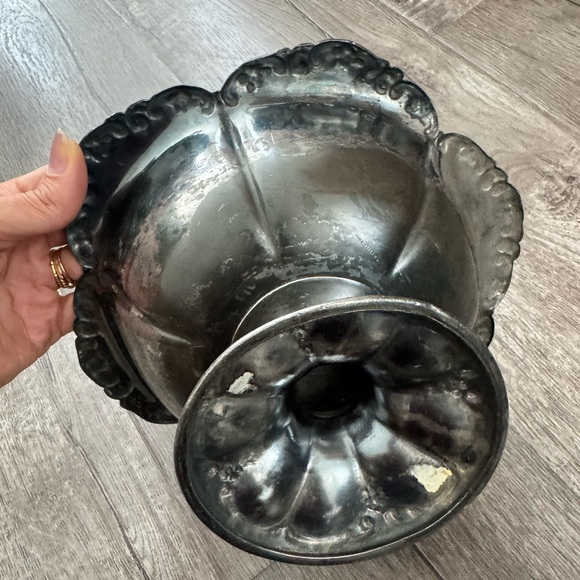 Beautiful antique silver plate floral kitchen bowl/fruit bowl - Picture 8 of 12